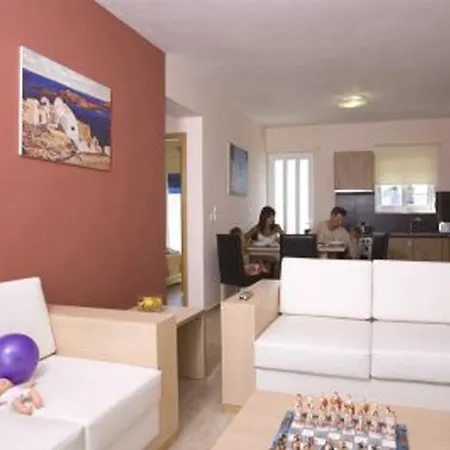 Aria Village 3*